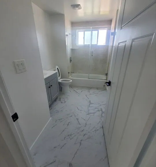 1029 S Hobart Blvd #303 — Photo 3