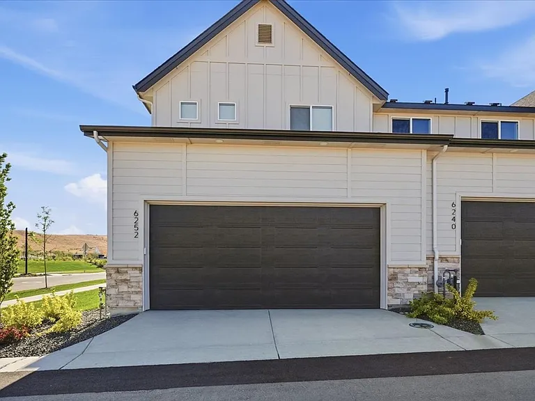 6252 N Holly Springs Ln — Photo 38