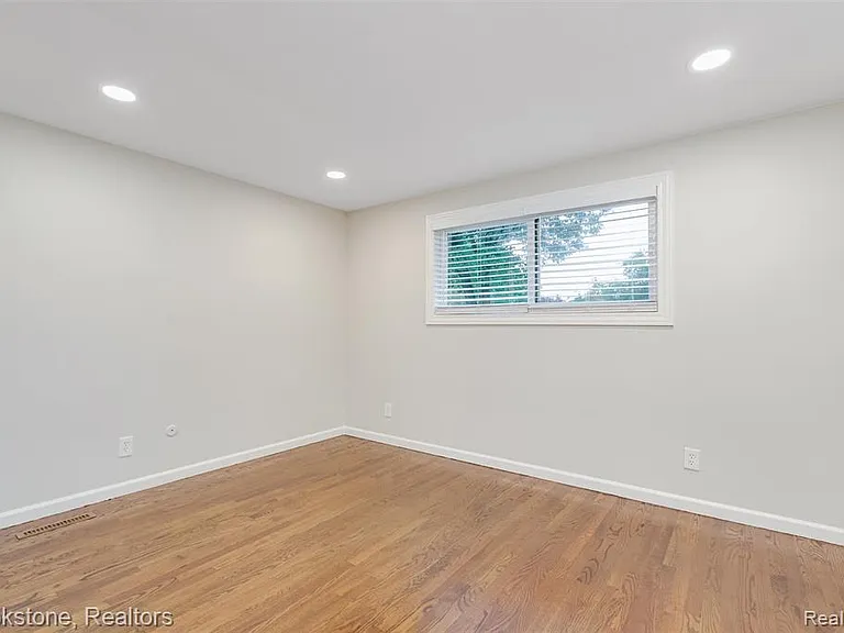 2784 Aldgate Dr — Photo 31