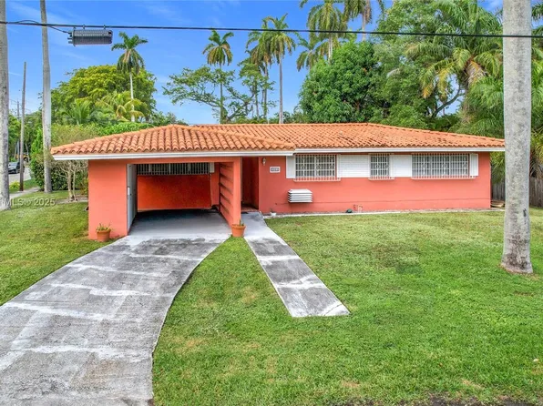 1001 NE 84th St, Miami, FL 33138