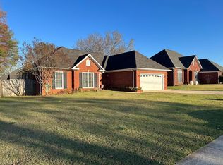 1504 Oak Lea Rd SW, Decatur, AL 35603