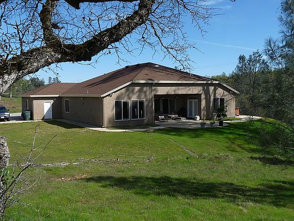 Relaxing patio with out door fans
