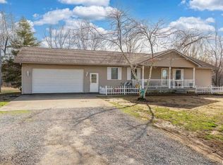 15588 Becker Rd, Johnston City, IL 62951