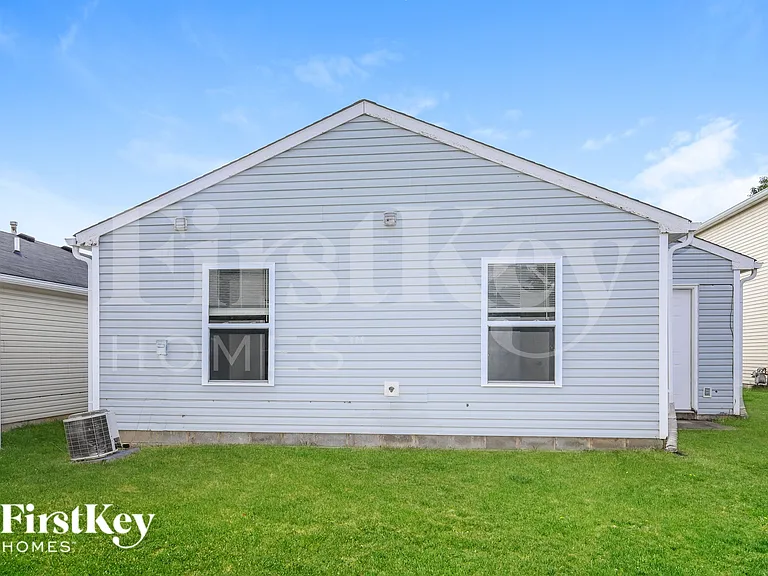 10605 Glenayr Dr — Photo 18