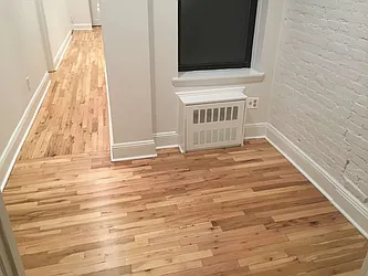 Rented by Metropolis Real Estate of Manhattan