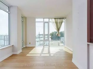 90 Stadium Rd #422, Toronto, ON M5V3W5