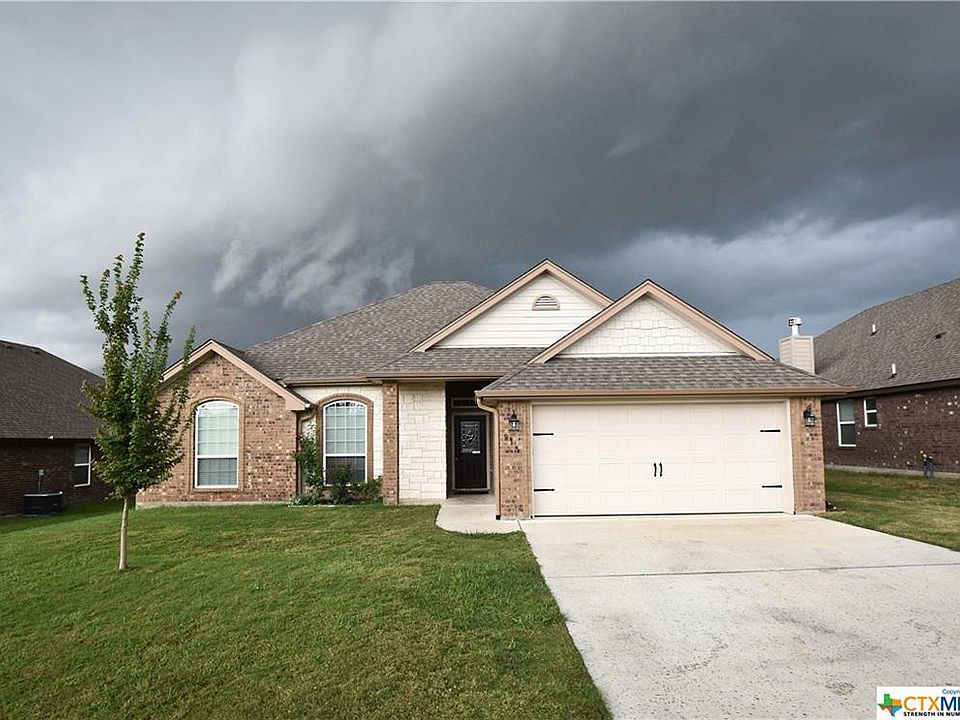 1st image of 915 Karey Dr