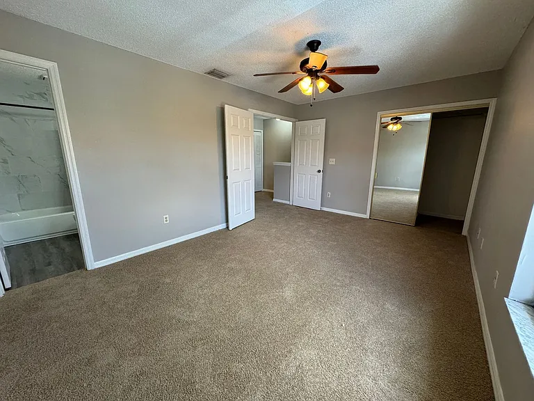 1643 Sandy Point Sq #72 — Photo 13