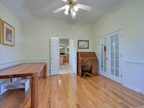 5th image of 125 Antler Cir