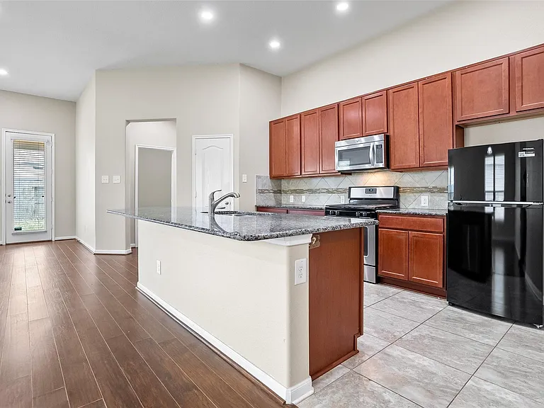 6530 Bayliss Valley Ln — Photo 9