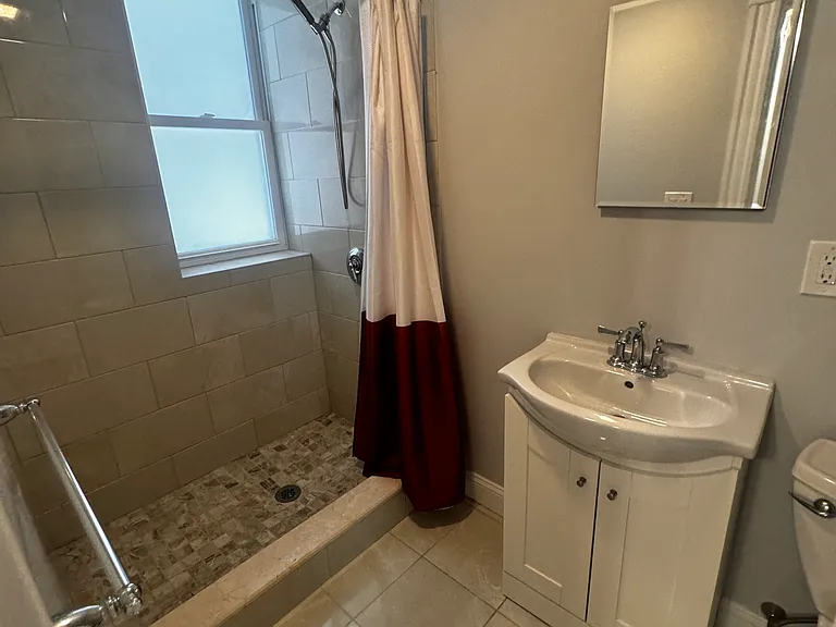 31 Orkney Rd #5 — Photo 2