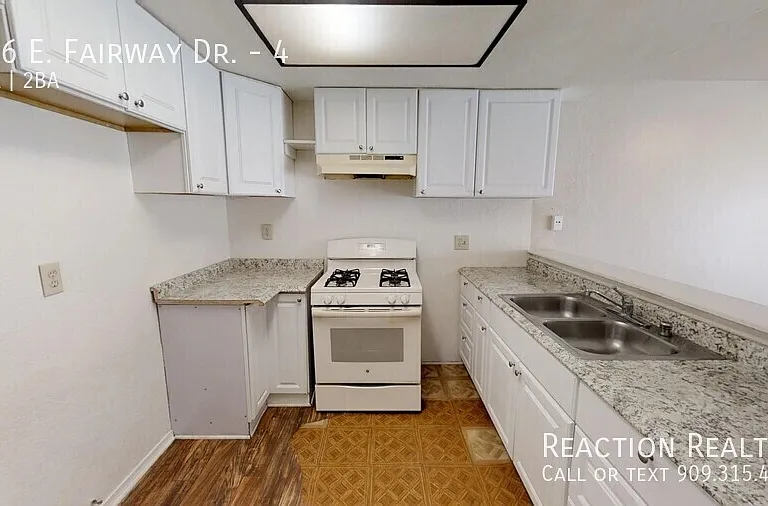 936 E Fairway Dr #4 — Photo 4
