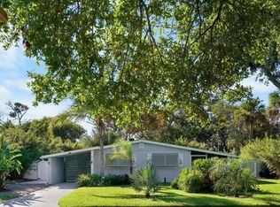 318 Royal Palms Dr, Atlantic Beach, FL 32233