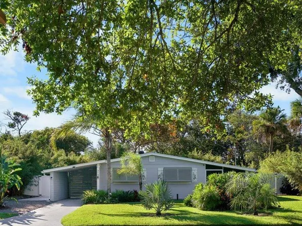 318 ROYAL PALMS Drive, Atlantic Beach, FL 32233