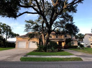 1647 Riverside Dr, Holly Hill, FL 32117