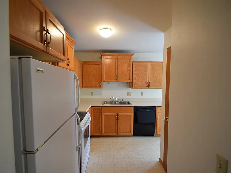 510 Meadow View Rd #526 — Photo 4