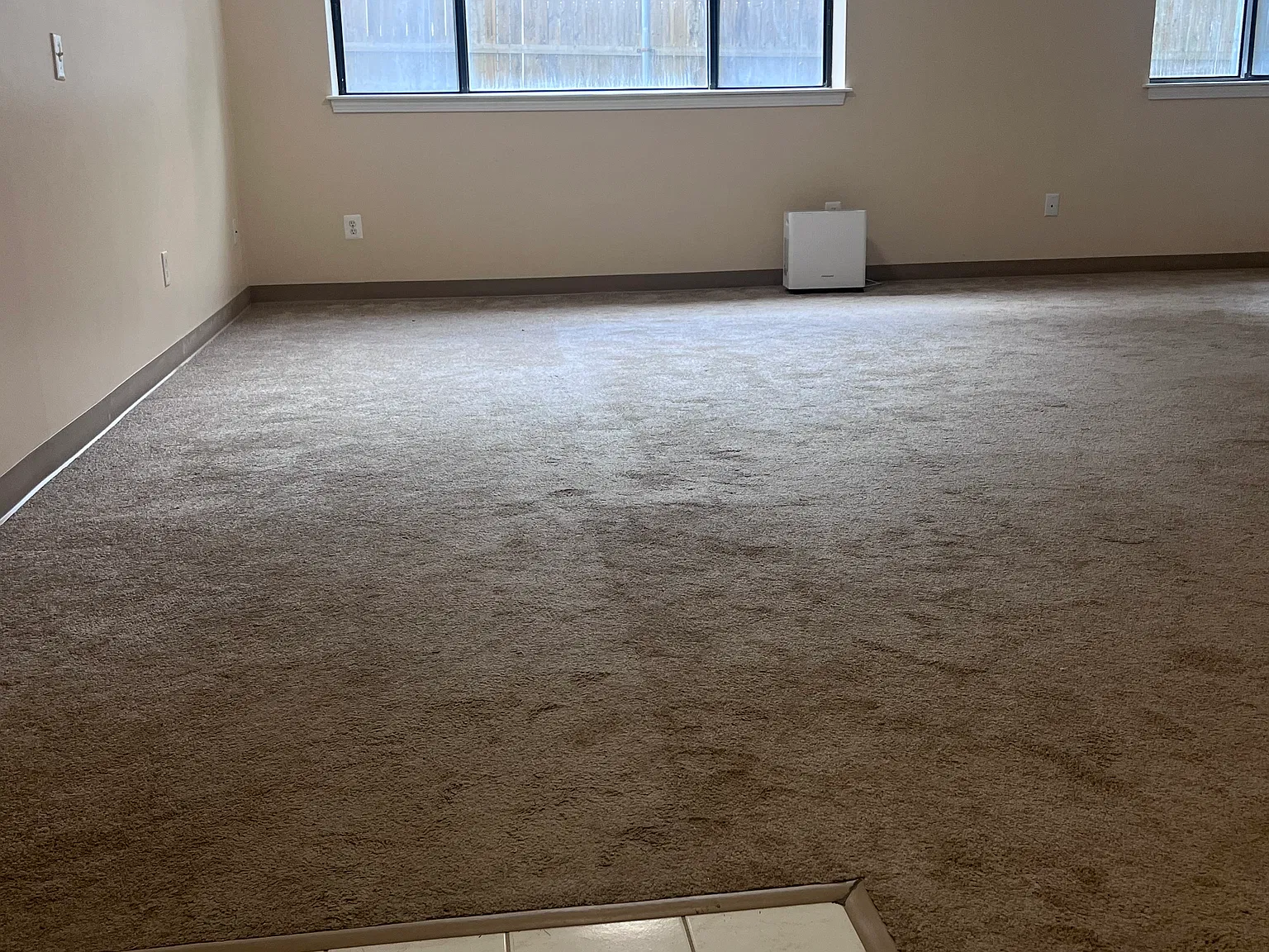 142 Van Zandt Ave — Photo 3