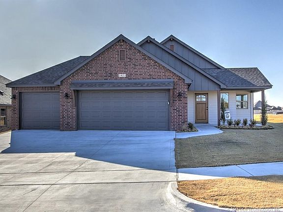 2nd image of 2423 W Kingsport Ct