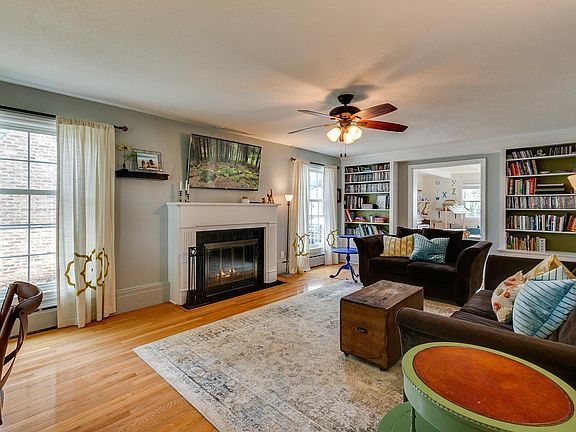 2411 Lincoln Rd Kenosha WI-large-005-16-