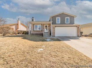 4111 Rangeview Dr, Cheyenne, WY 82001