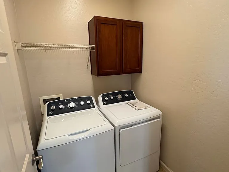 3310 N Tilden Ct — Photo 17