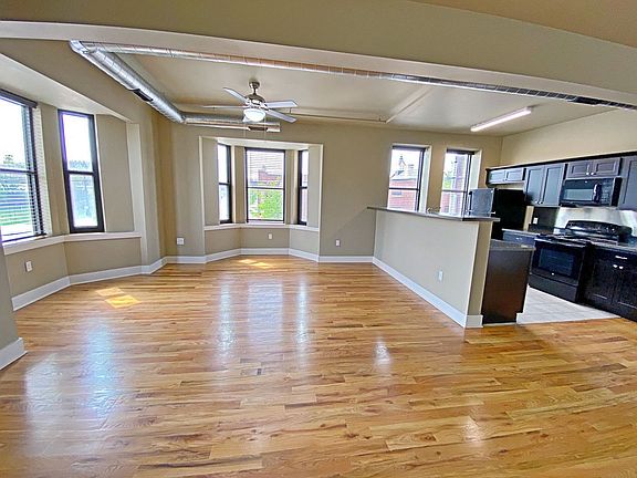 2nd image of 1626 Cuming St #0