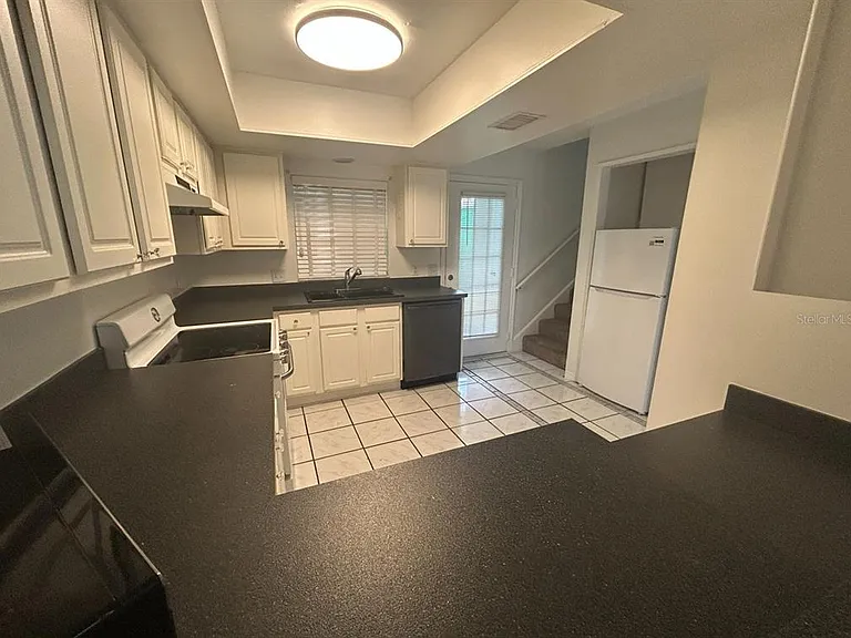 106 S Primrose Dr — Photo 5