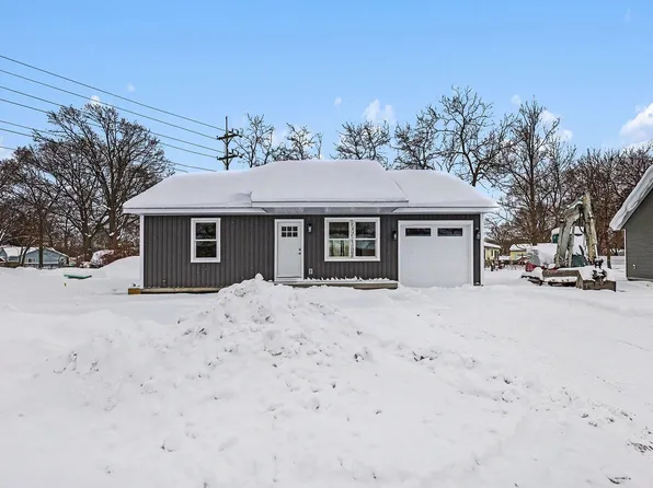 983 Ducey Ave, Muskegon, MI 49442
