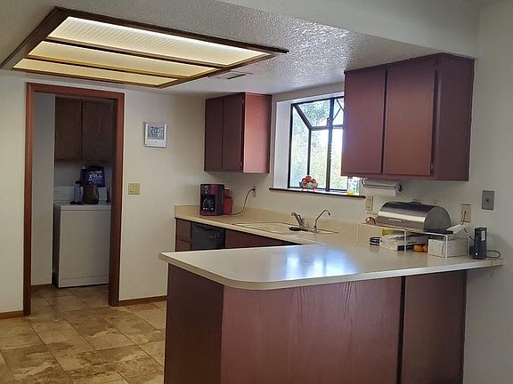 5th image of 1951 S Bonita Dr
