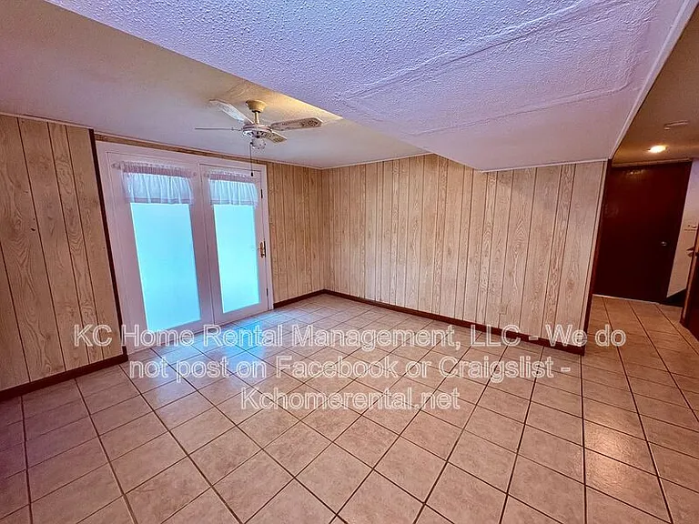 6012 Noland Rd — Photo 34
