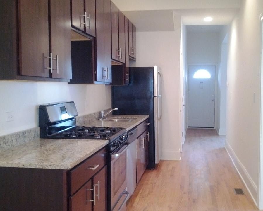 1st image of 1928 N Richmond St #1