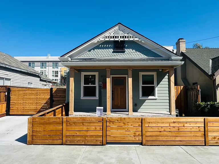 870 Cinnabar St — Photo 3