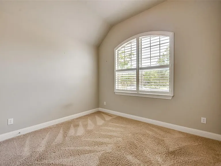 11709 Parade Dr — Photo 15