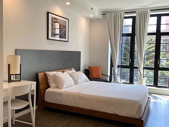 3rd image of 138 Bowery Room 11
