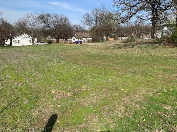 S 16th St, Fort Smith, AR 72901