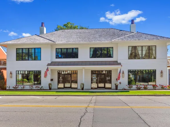 323 Broad STREET #201, Lake Geneva, WI 53147