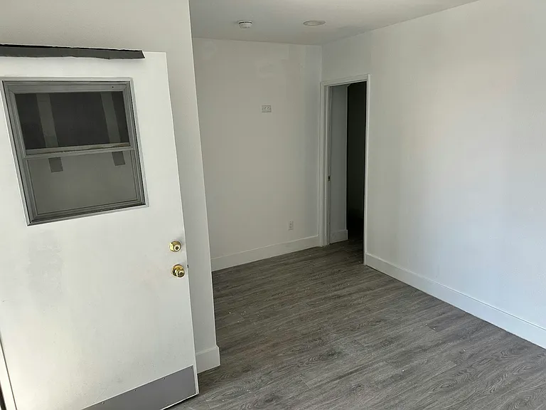 15306 El Camino Ave #1/2 — Photo 7