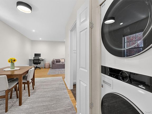 3rd image of 17 Fieldstone Drive #151