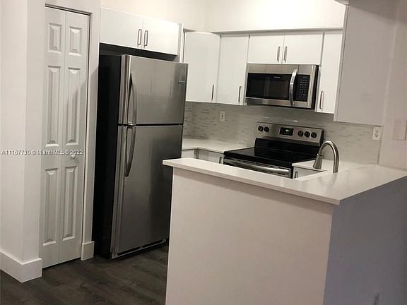 3rd image of 101 SW 117th Ave #7205