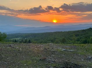 1425 Gonyeau Rd, Road, VT 05667