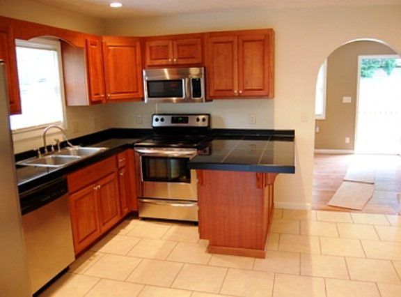 3rd image of 636 Slabtown Rd