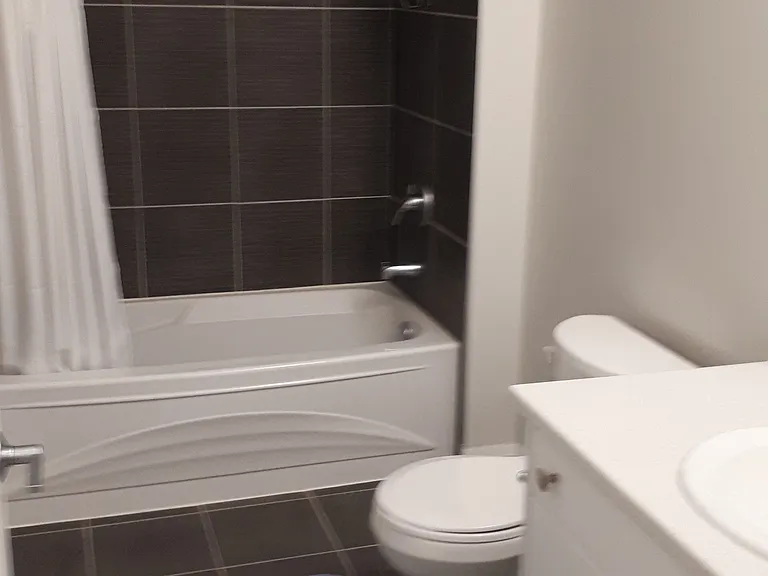 112 King St E #710 — Photo 12