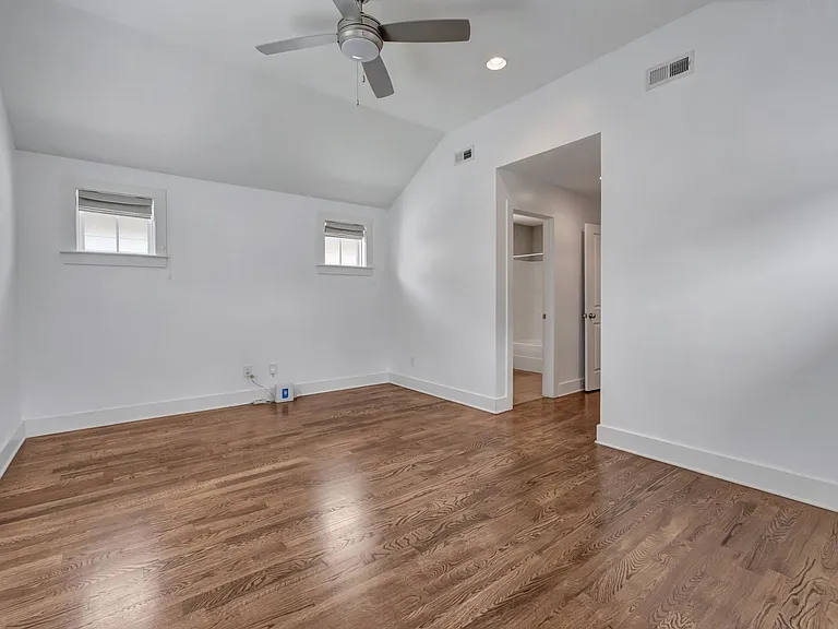 6203A California Ave — Photo 16