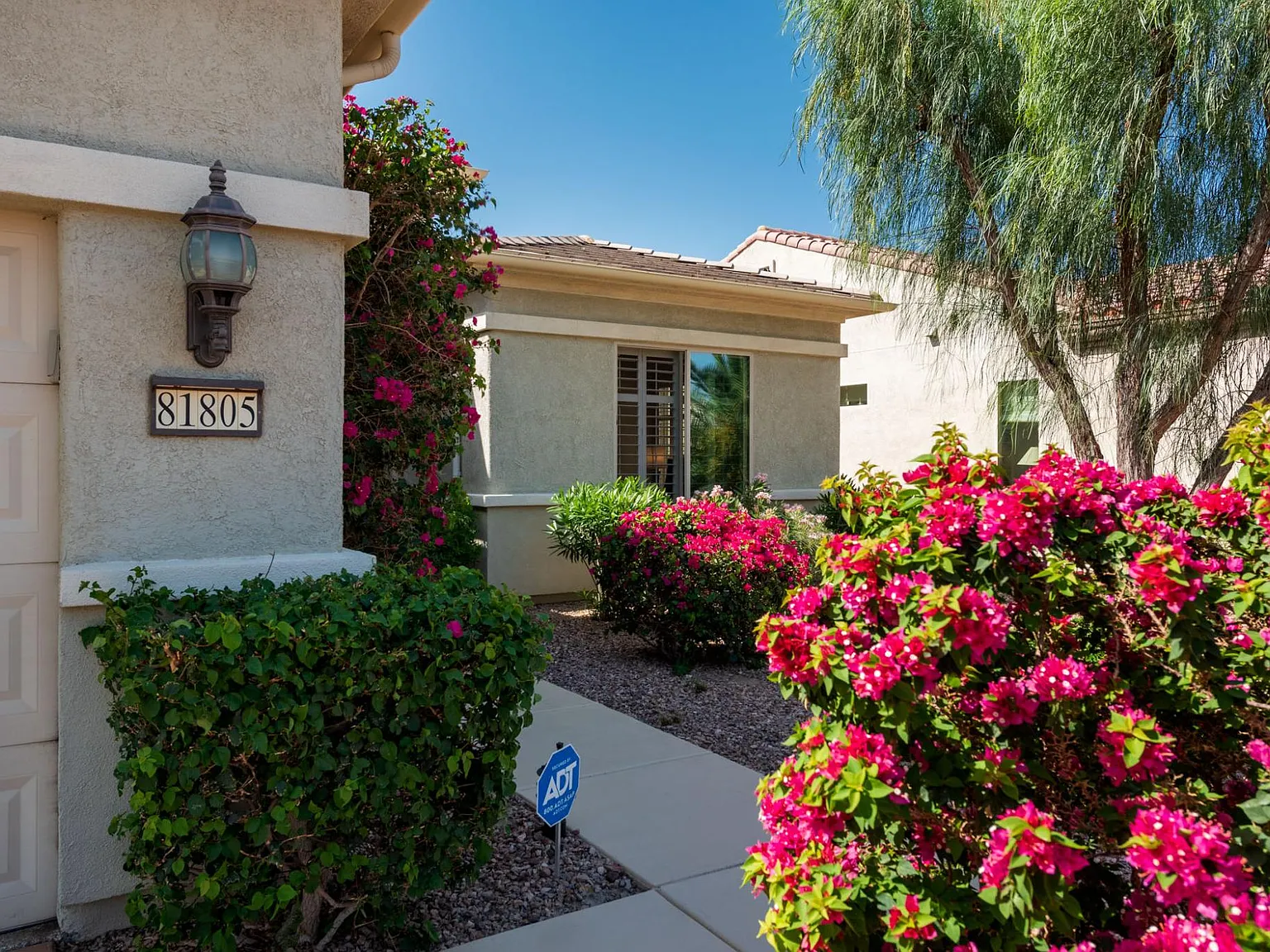 3 bed, 2.5 bath, 1952 sqft, $5,150 — Photo 3