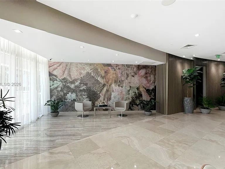 10275 Collins Ave #724 — Photo 12