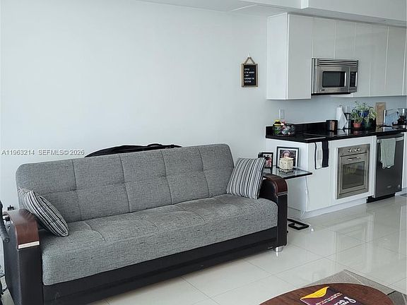 5th image of 92 SW 3rd St APT 2107