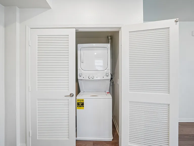 Gallery Park Apartments — Photo 40