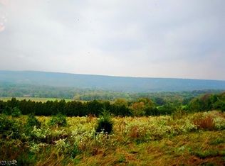 28 Hickory Rd, Wantage, NJ 07461