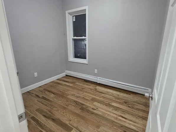 151 Armstrong Avenue image 6 of 9