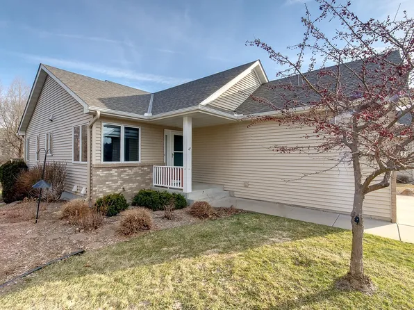 1421 Blue Flag Ct, Northfield, MN 55057